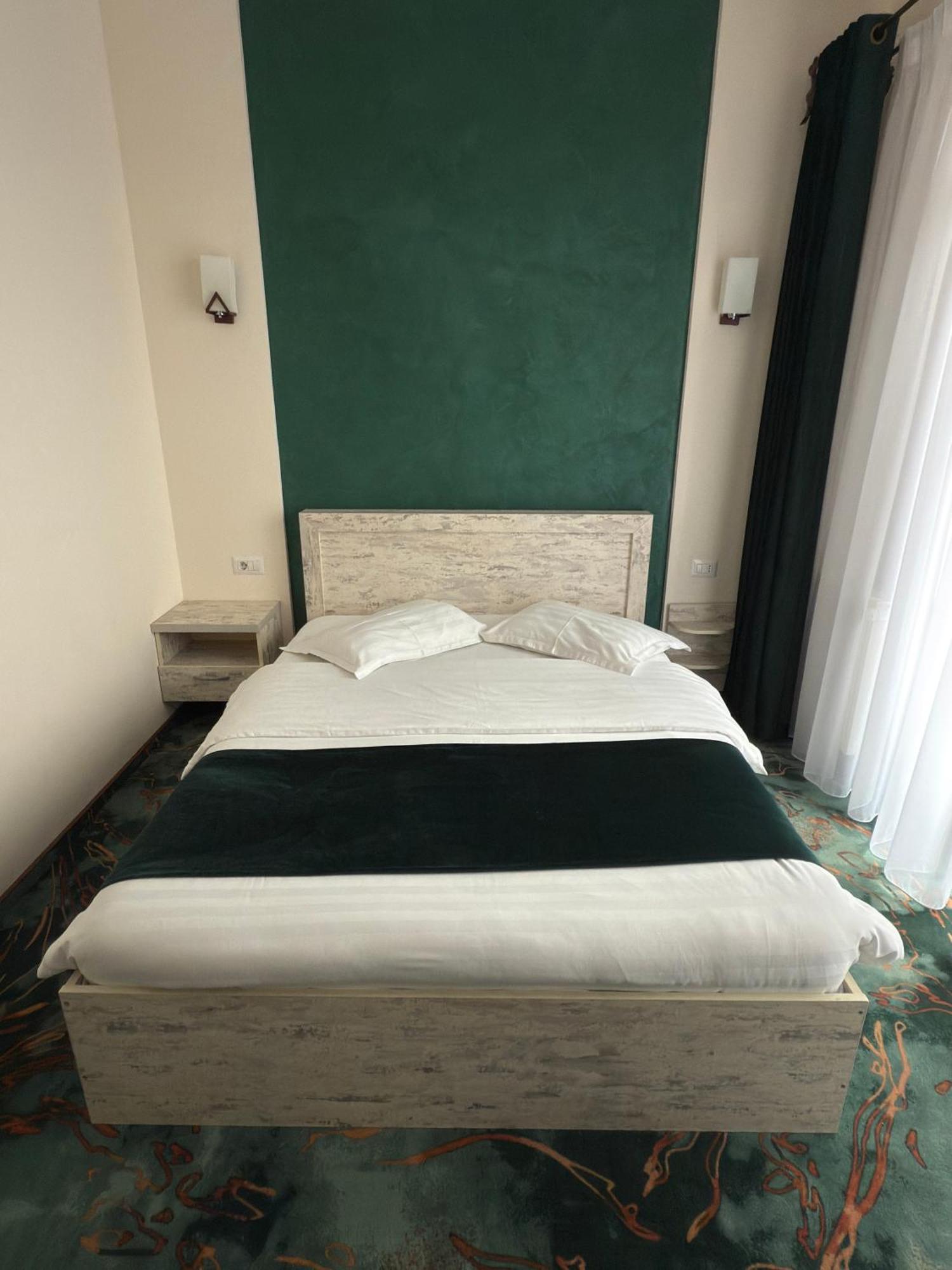 Green Garden Resort Odobesti ภายนอก รูปภาพ