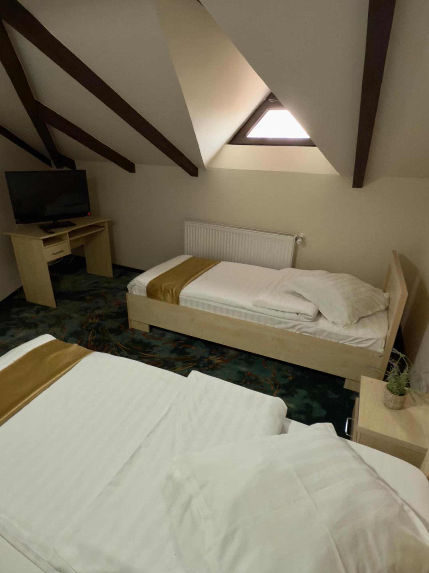 Green Garden Resort Odobesti ภายนอก รูปภาพ
