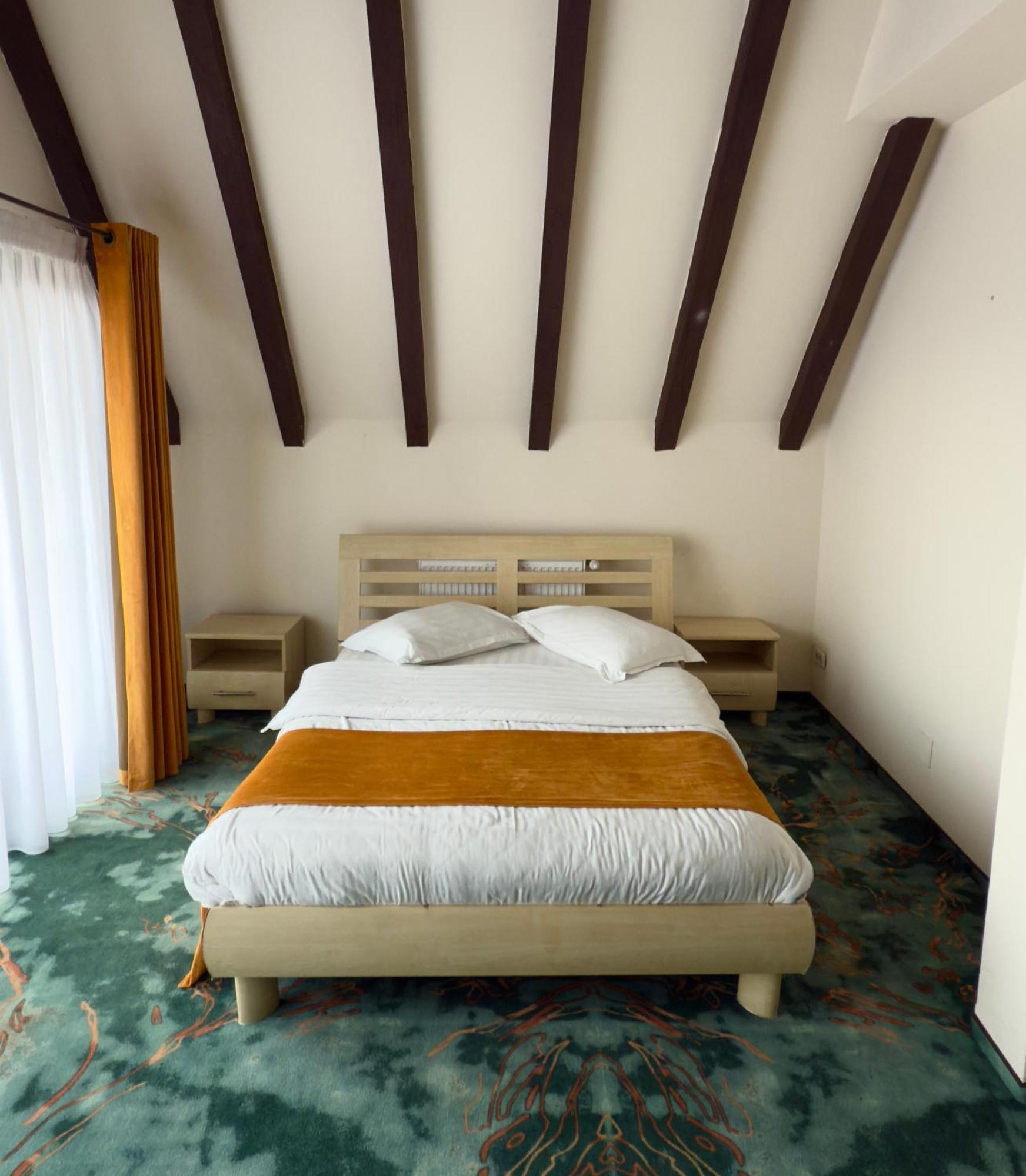 Green Garden Resort Odobesti ภายนอก รูปภาพ