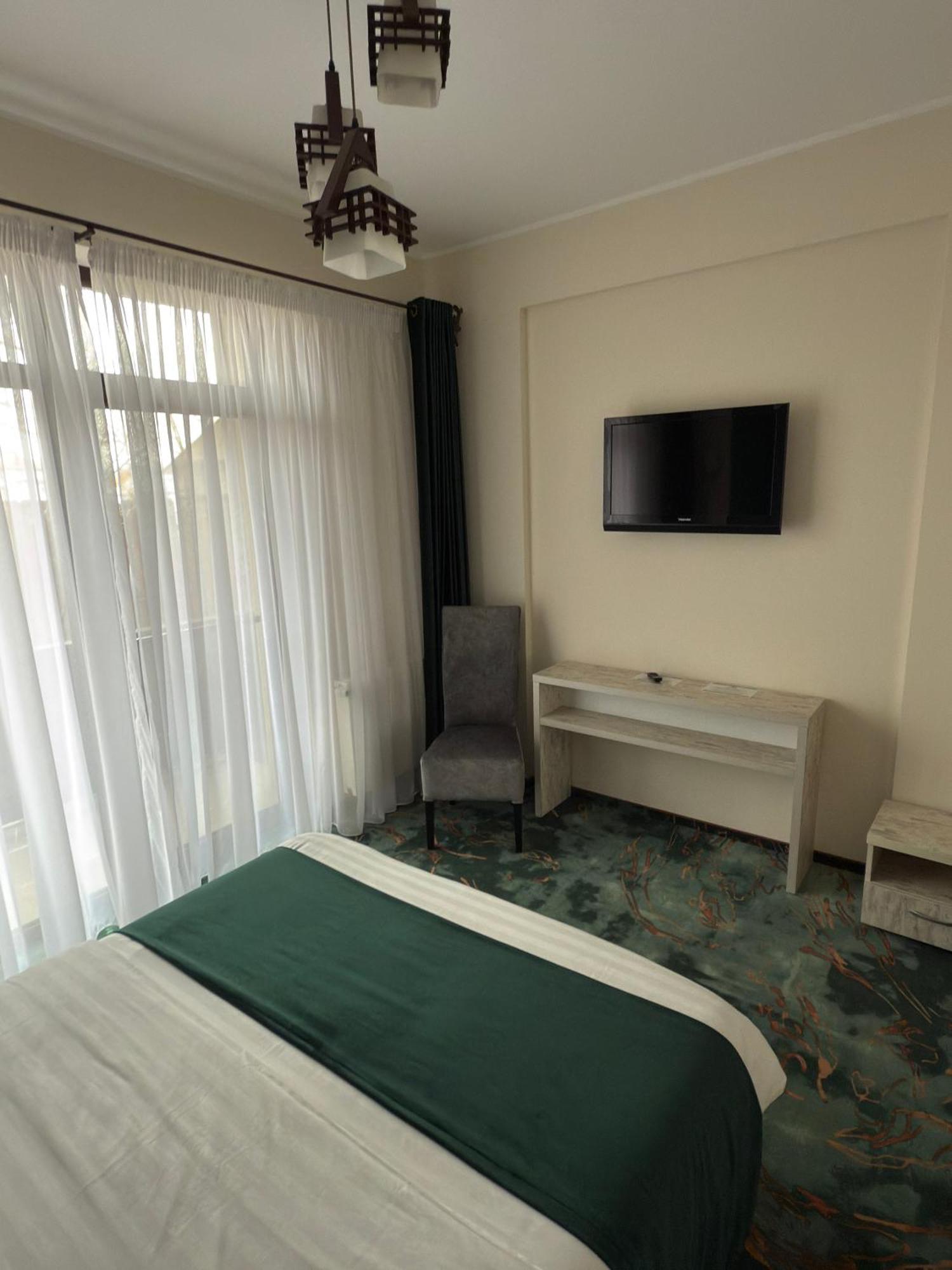 Green Garden Resort Odobesti ภายนอก รูปภาพ