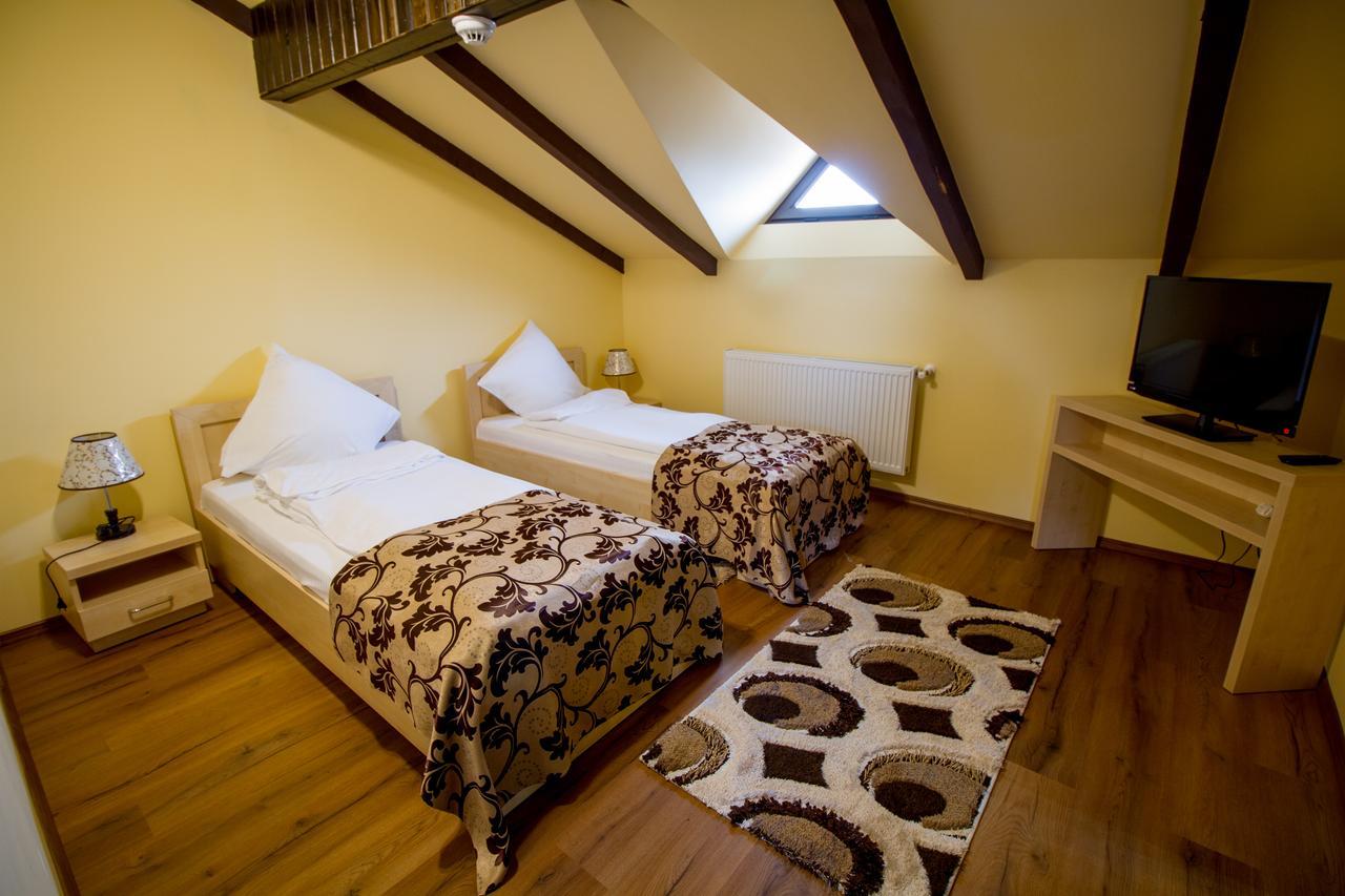 Green Garden Resort Odobesti ห้อง รูปภาพ